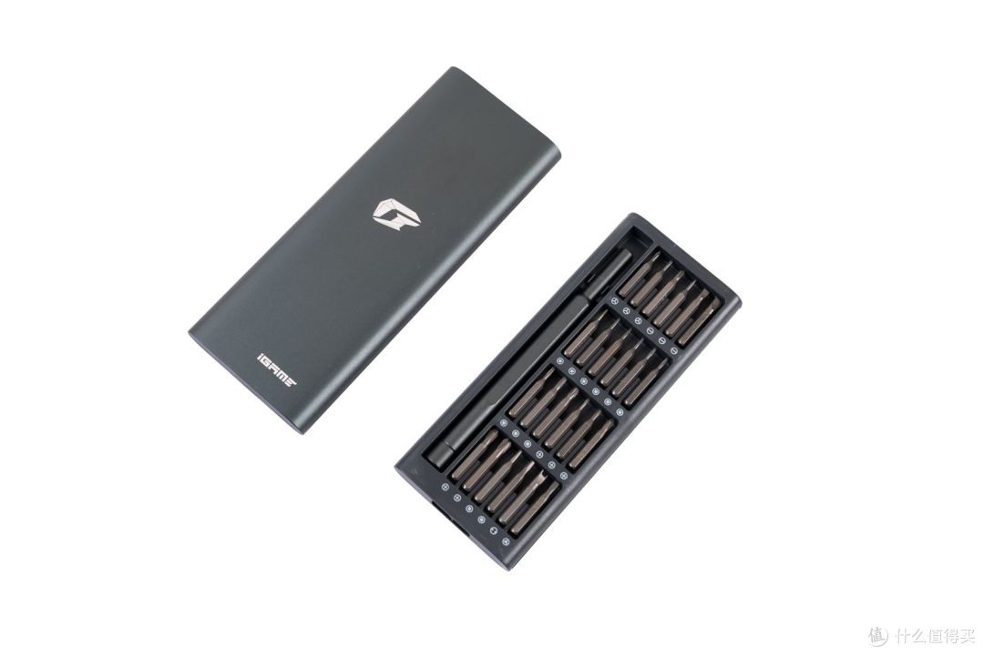 潮酷外观与硬核调校兼得，七彩虹 iGame X870E Ultra-S 主板评测