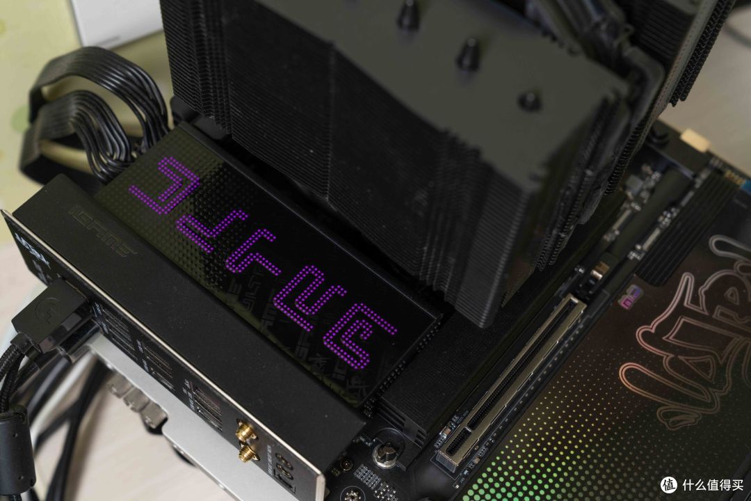 潮酷外观与硬核调校兼得，七彩虹 iGame X870E Ultra-S 主板评测