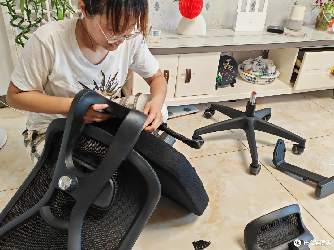 399 元工学椅的护腰,是真功夫还是话术?夏草木Fit-CC 一周实测