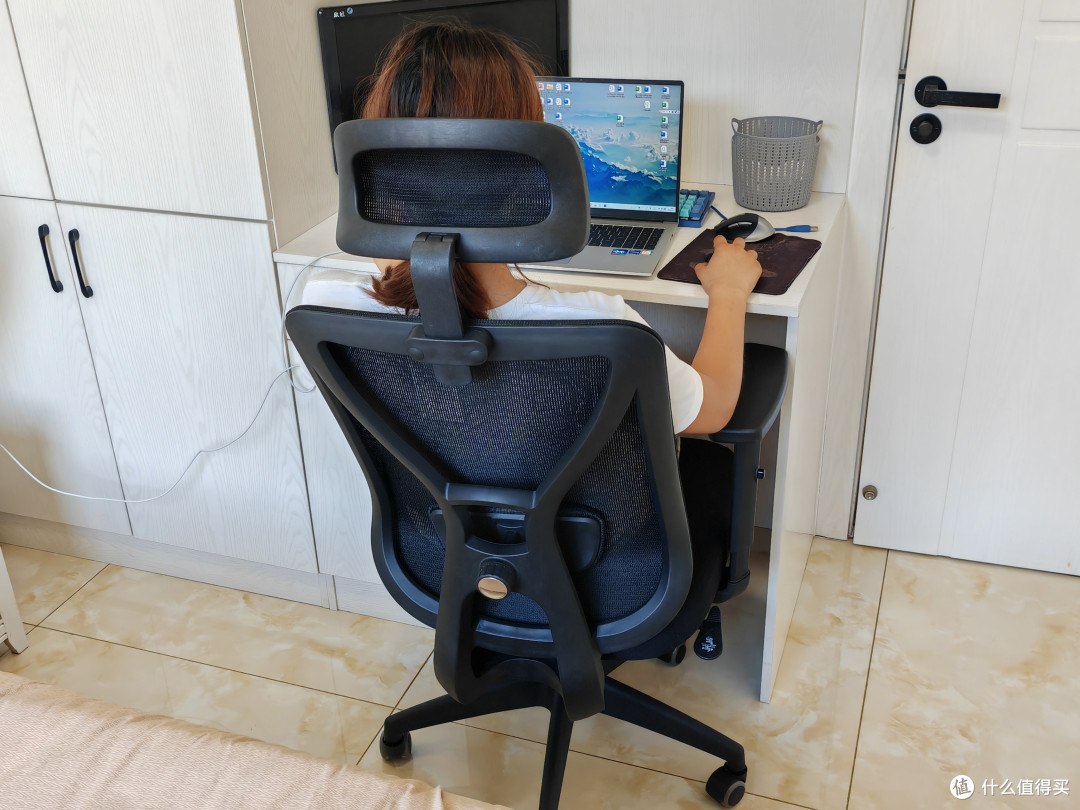 399 元工学椅的护腰,是真功夫还是话术?夏草木Fit-CC 一周实测