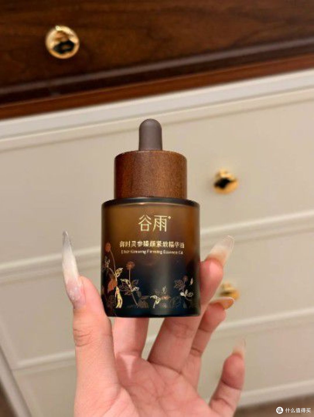 以油养肤到底是不是干皮秋天刚需?4款精华油推荐合集一次说清