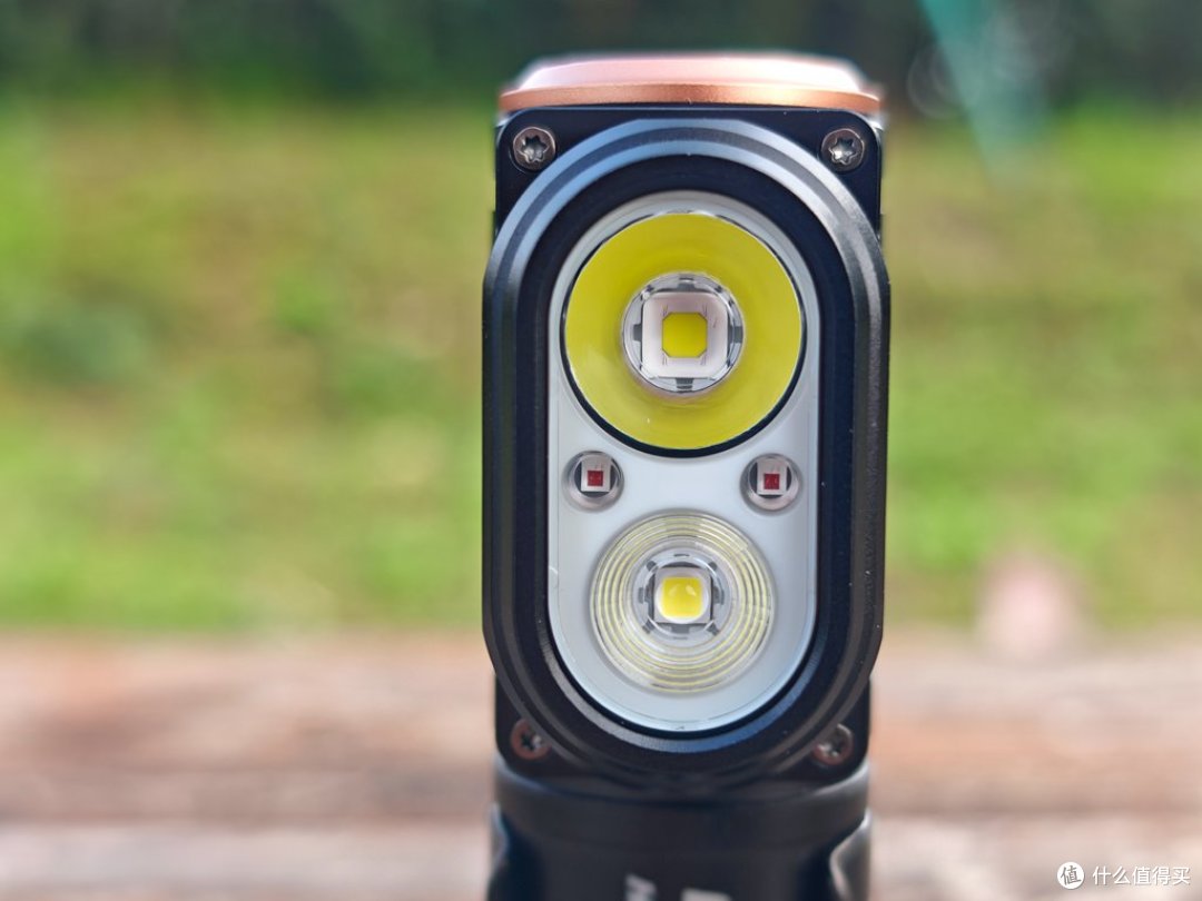 三光源一灯多用,菲尼克斯HM71R V2.0作业头灯多场景体验