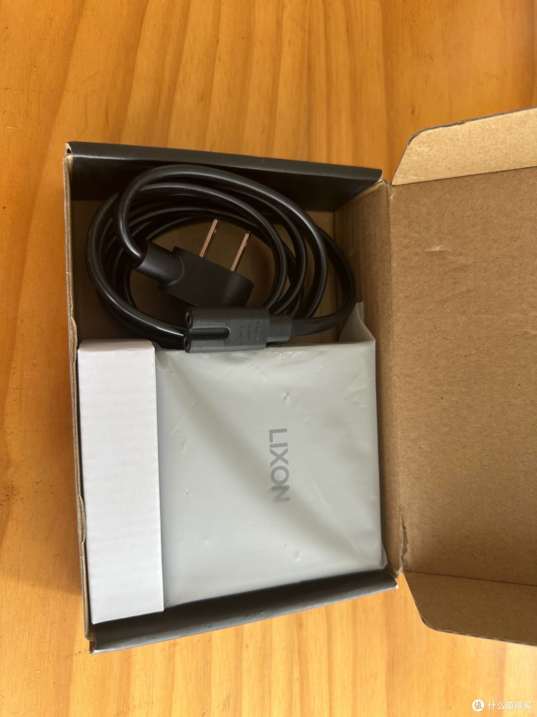 79元8口160W，亚马逊269元，8个口只有3个独立