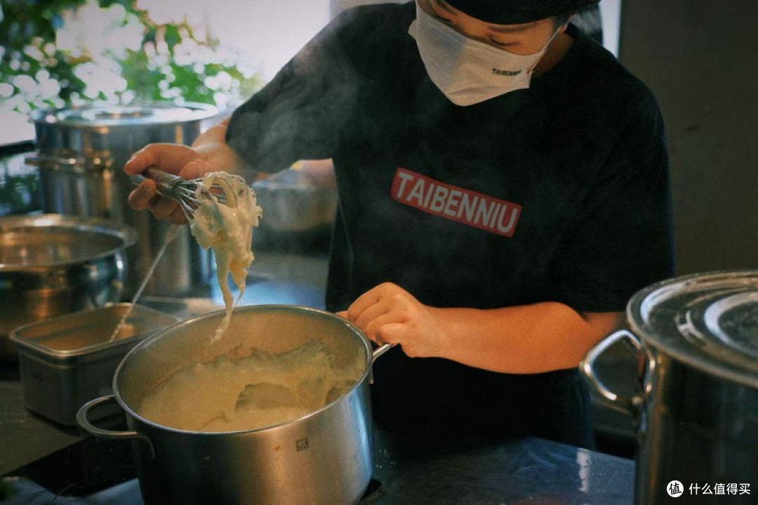 一家手作茶饮品牌的「加速度」长跑:太犇牛 60+ 新店齐发