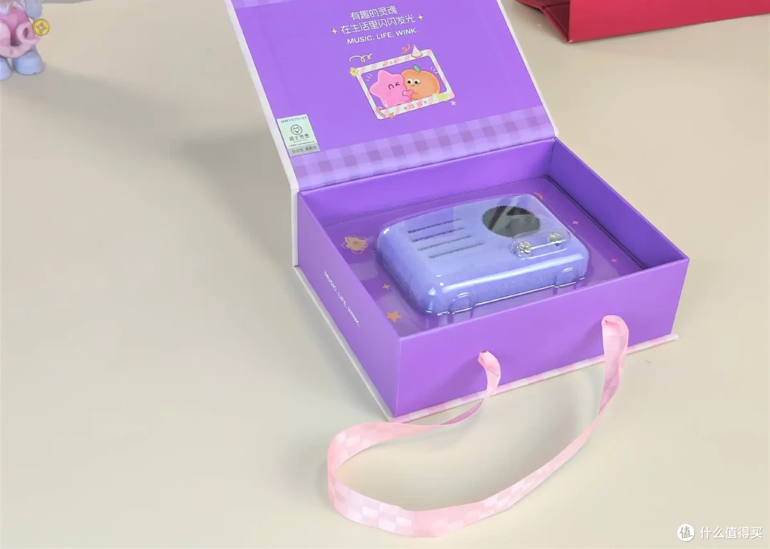 花两百多买个会说话冰箱贴?猫王贴贴WINK用了两周,说点大实话