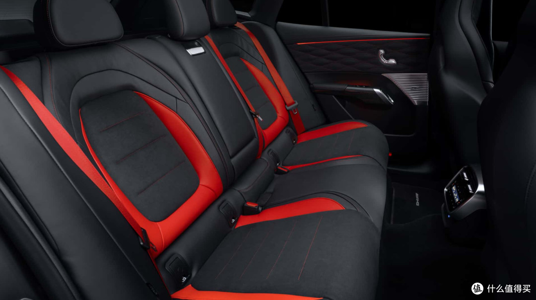 起售价85万,专打保时捷卡宴,奔驰发布全新AMG GT SUV