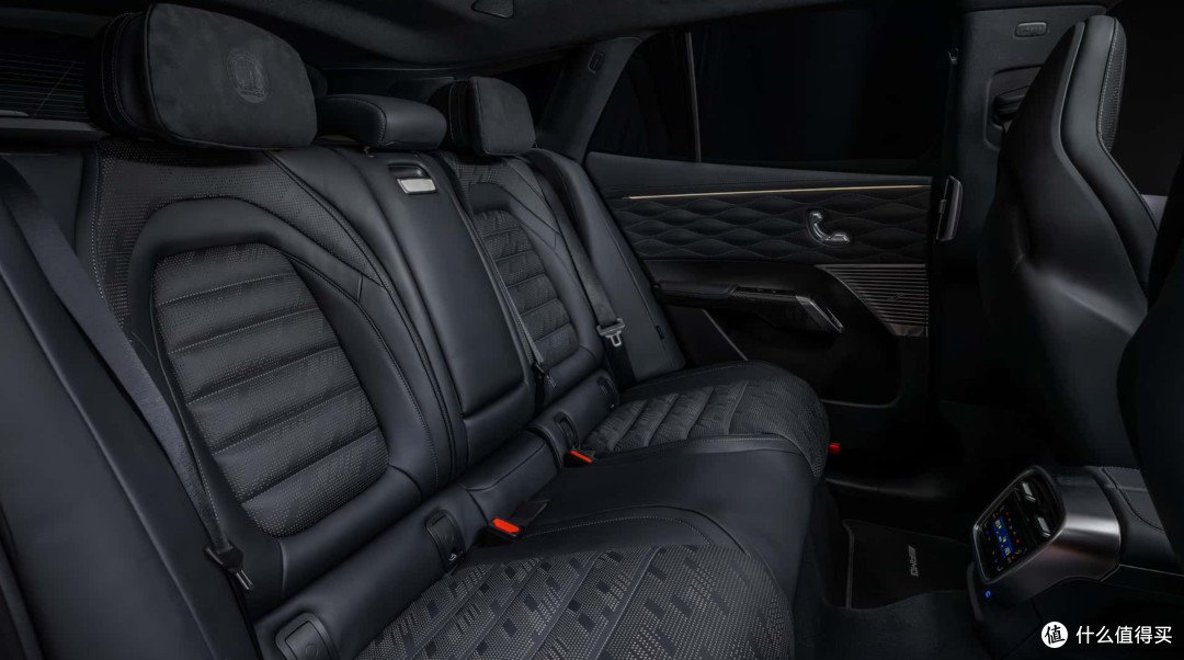 起售价85万,专打保时捷卡宴,奔驰发布全新AMG GT SUV