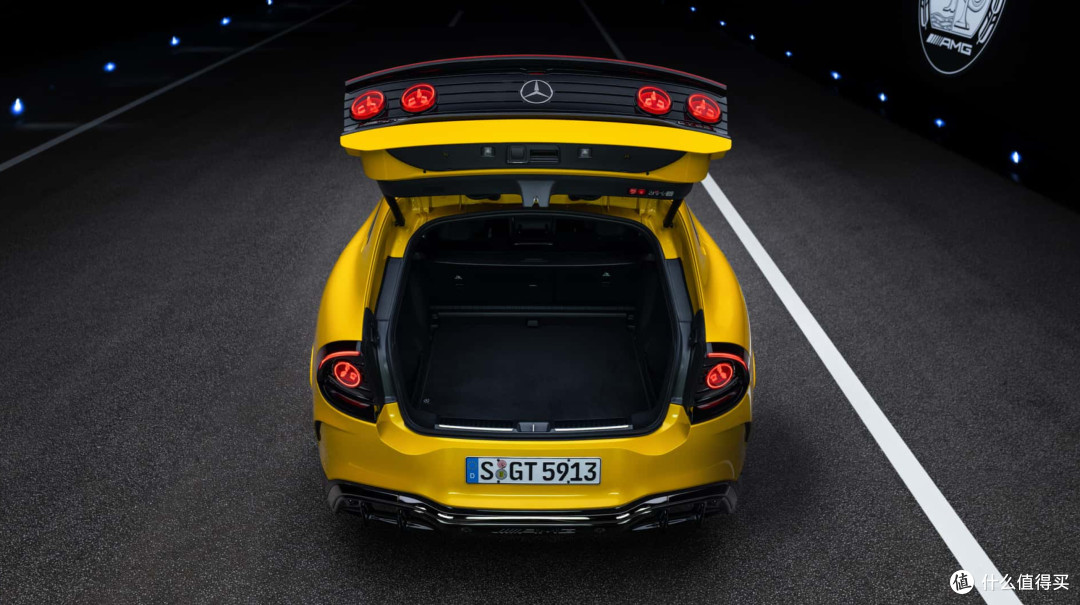起售价85万,专打保时捷卡宴,奔驰发布全新AMG GT SUV