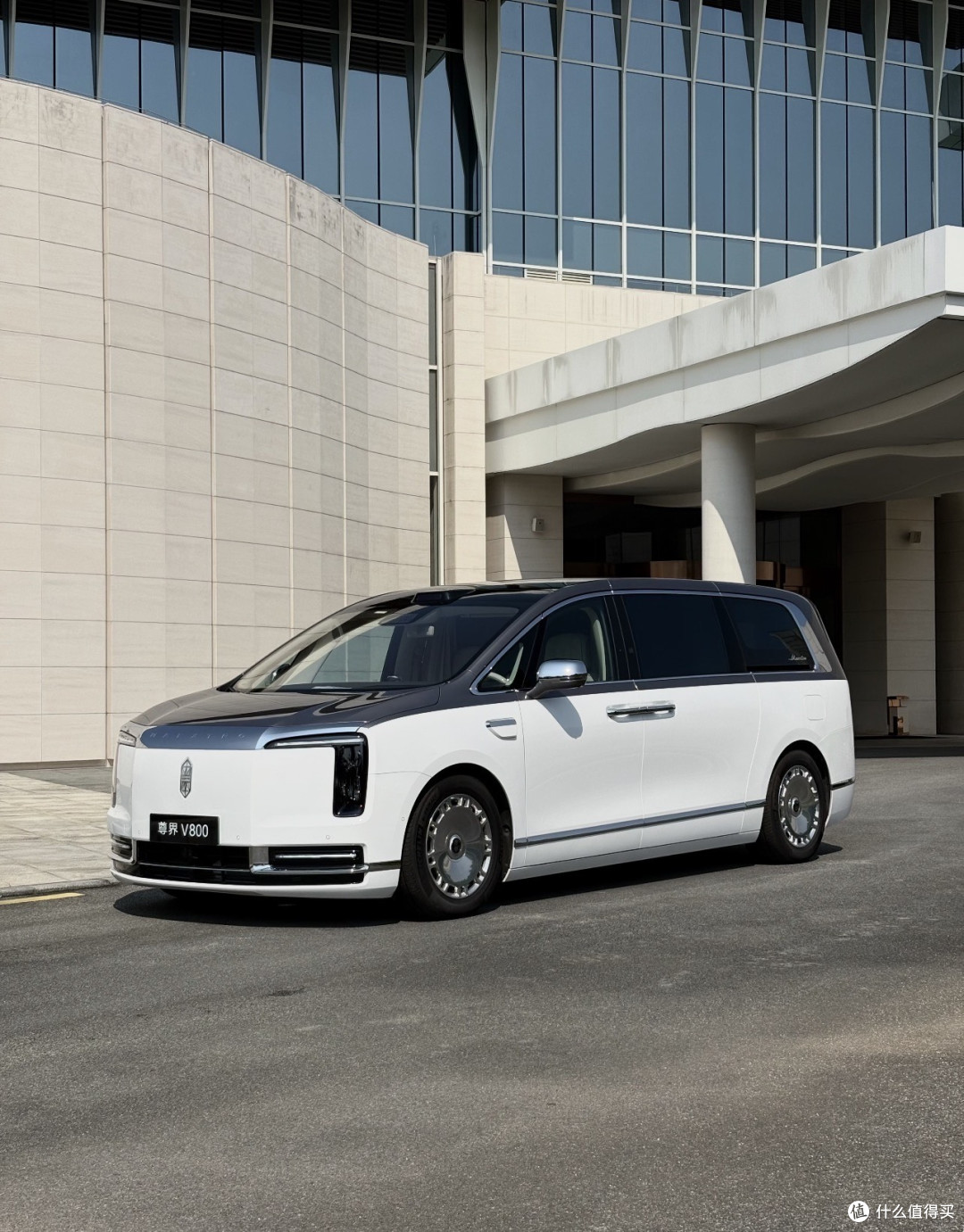 "速成车"这词是哪来的？聊聊尊界V800这事背后的口水仗