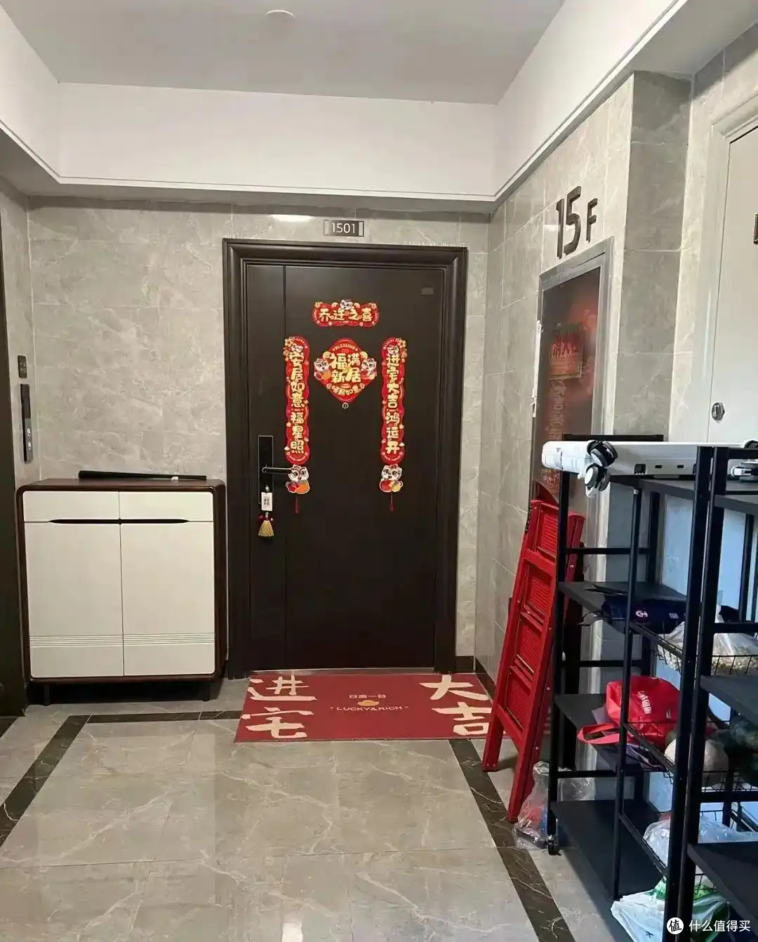高价买“一梯一户”到底值不值?住了一年,说几句掏心窝的话