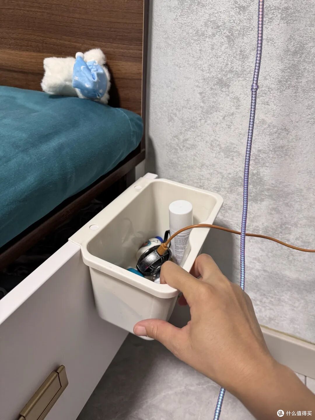 床头柜,也有“邪修”玩法?果然,还是年轻人的脑洞比较大