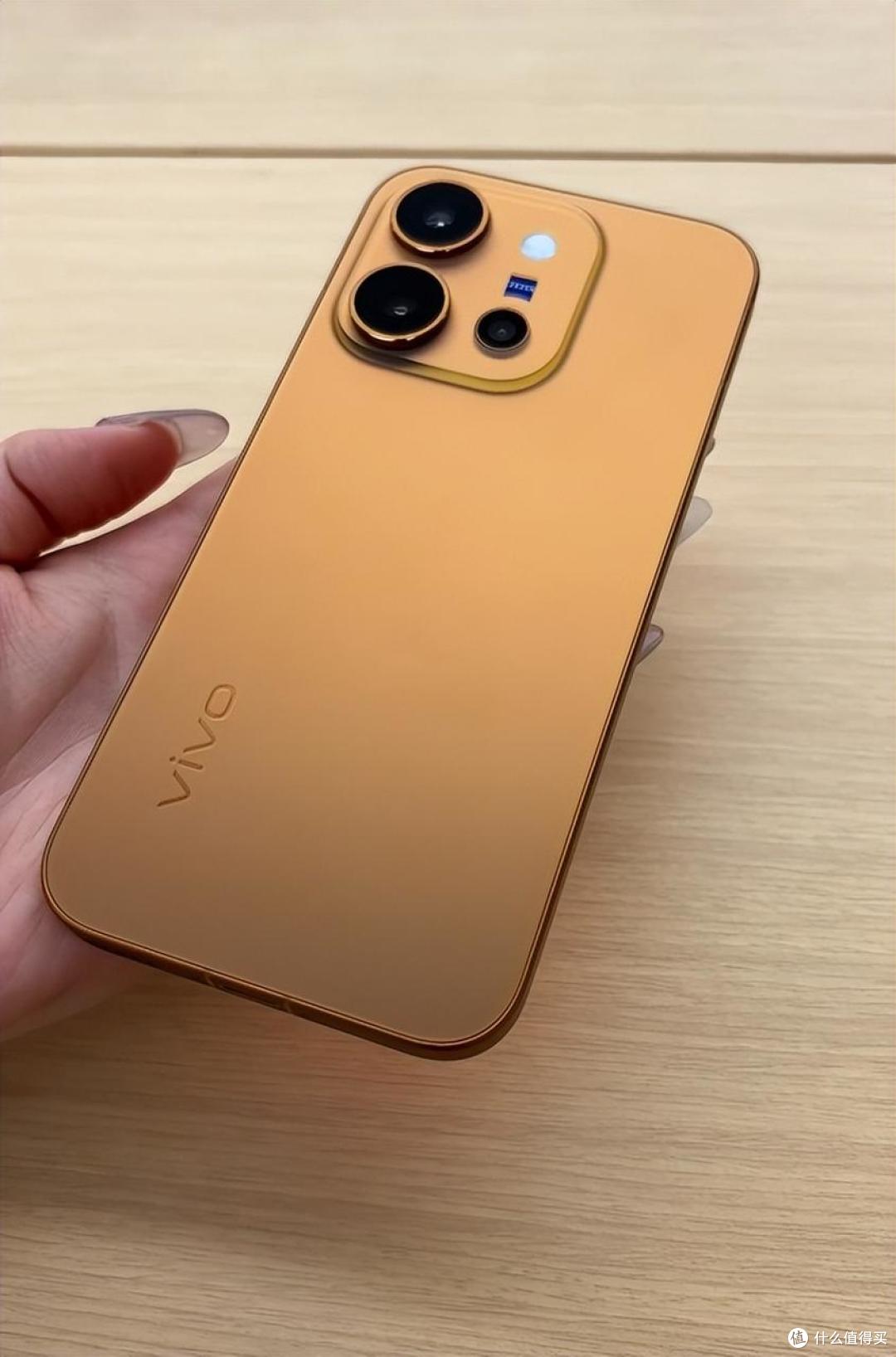 vivo X500 怎么选不踩坑?6499 是道坎,标准版 12+512 才是全系真香