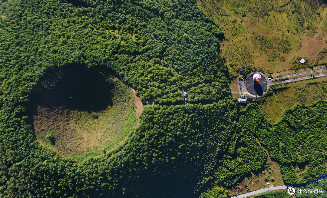 腾冲火山热海：97座火山排北斗，一谷沸泉煮到96.6℃
