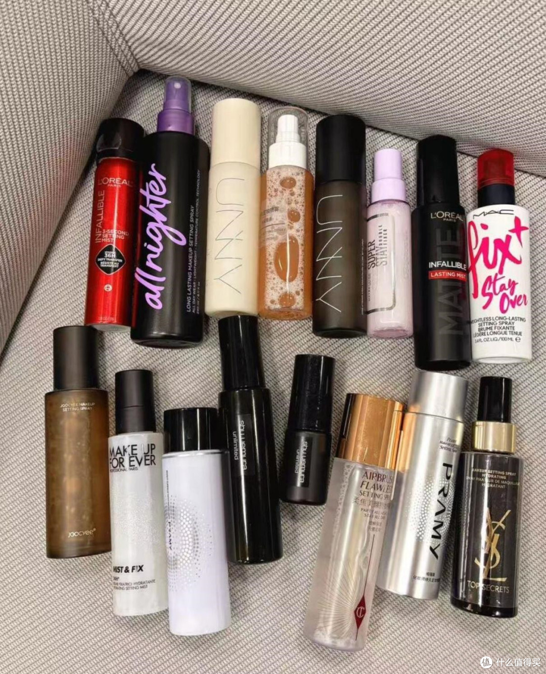 干皮姐妹如何选择定妆粉饼?告别卡粉、起皮,让肌肤干爽舒适