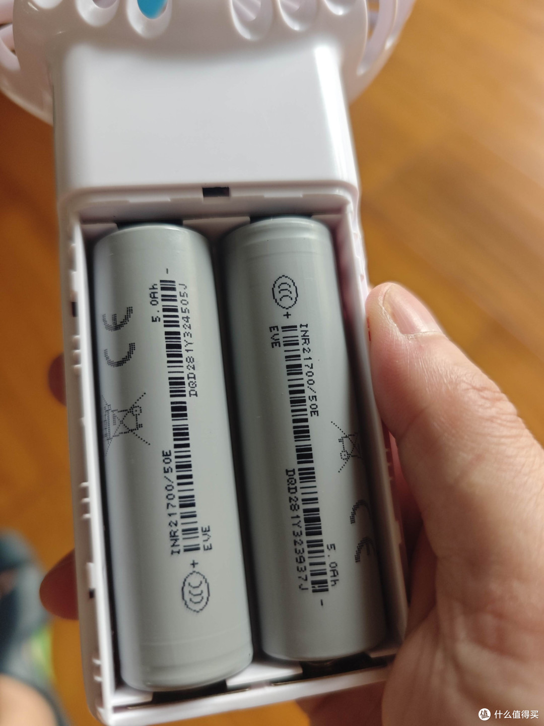 2个5000毫安的大电池