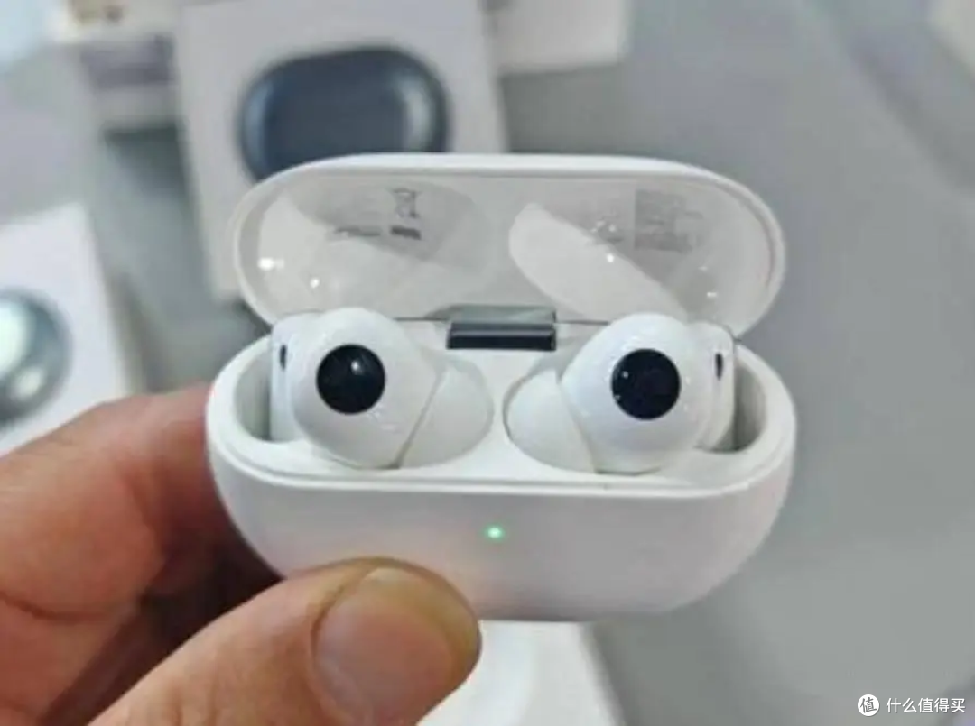 华为鸿蒙星河互联适配9款AirPods，电量弹窗都能用了
