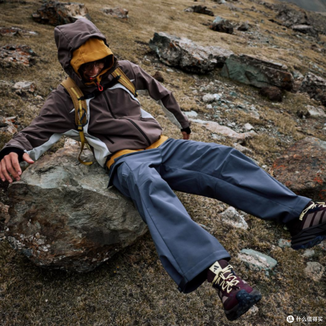 适合城市通勤和户外两穿的品牌有哪些？adidas「山川里户外生活」