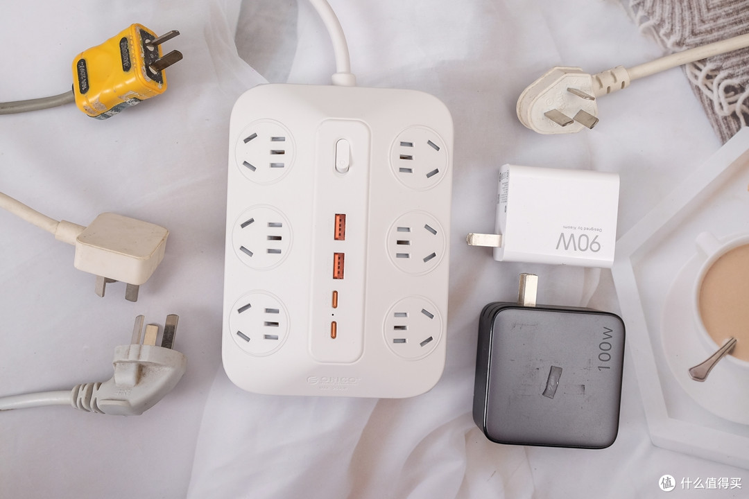 插头打架、线缆缠成一团？ORICO A-Plug插排治好了我的桌面焦虑