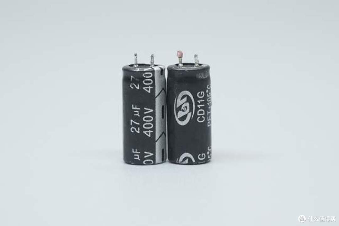 200W彩屏碳化硅桌充怎么样,拆开一款看真章