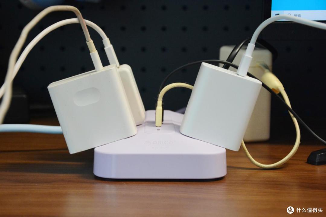 十二合一创新梯形设计,桌面新美学,奥睿科A-Plug插排体验