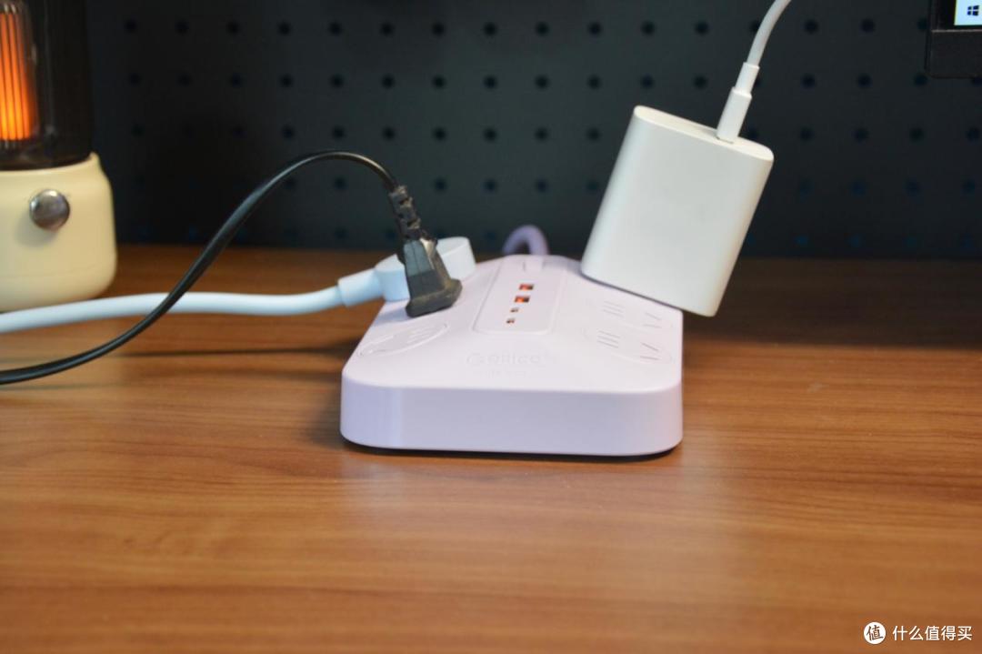 十二合一创新梯形设计,桌面新美学,奥睿科A-Plug插排体验
