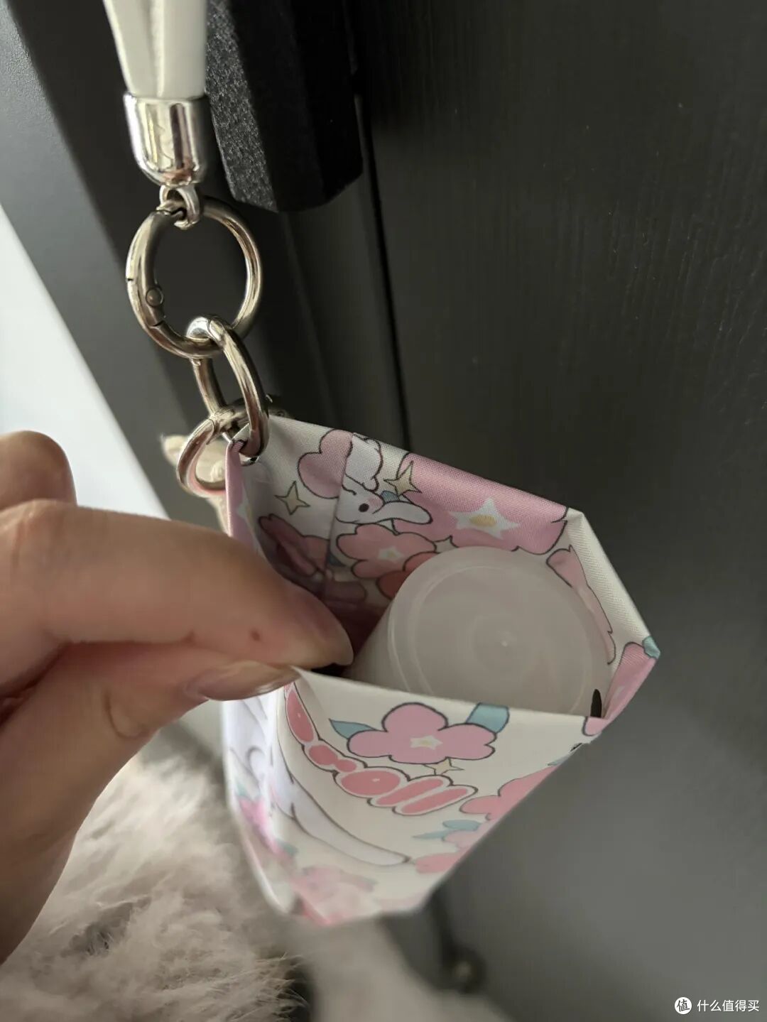 被雨伞袋的“邪修用法”惊到了?网友:除了不装伞,啥都能装