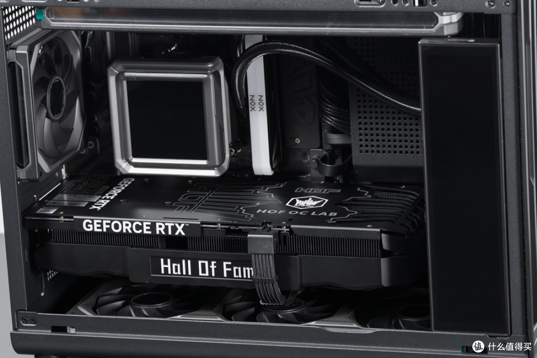 精致M-ATX钢炮—乔思伯D33_七彩虹B850M Ultra_影驰RTX5070Ti HOF
