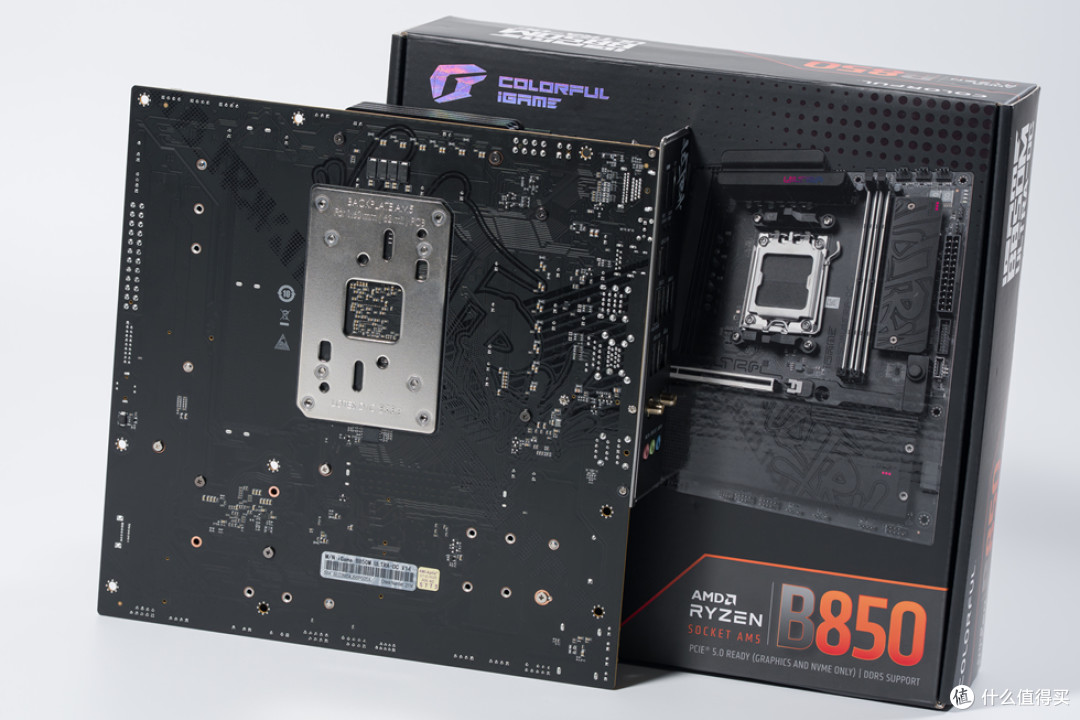 精致M-ATX钢炮—乔思伯D33_七彩虹B850M Ultra_影驰RTX5070Ti HOF