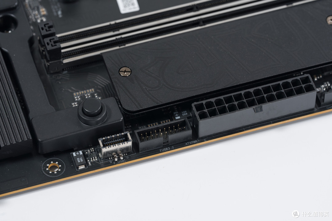 精致M-ATX钢炮—乔思伯D33_七彩虹B850M Ultra_影驰RTX5070Ti HOF