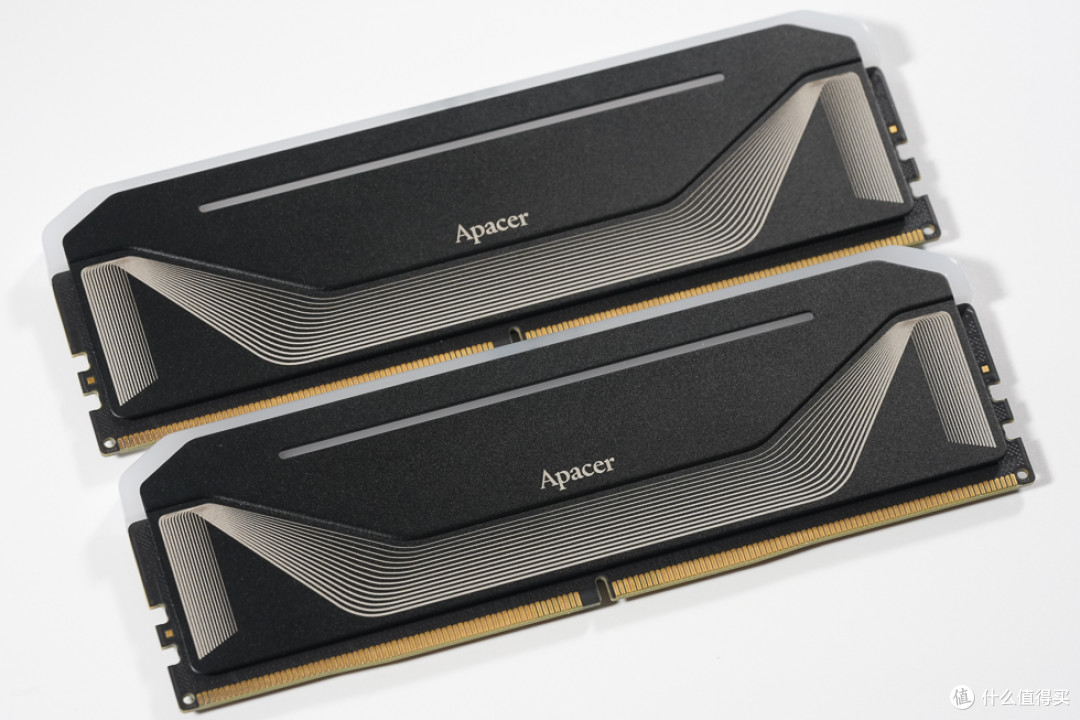 精致M-ATX钢炮—乔思伯D33_七彩虹B850M Ultra_影驰RTX5070Ti HOF