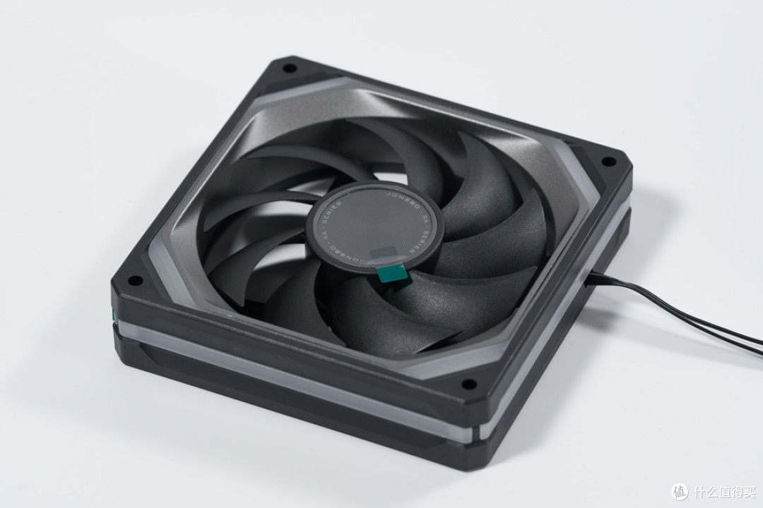 精致M-ATX钢炮—乔思伯D33_七彩虹B850M Ultra_影驰RTX5070Ti HOF