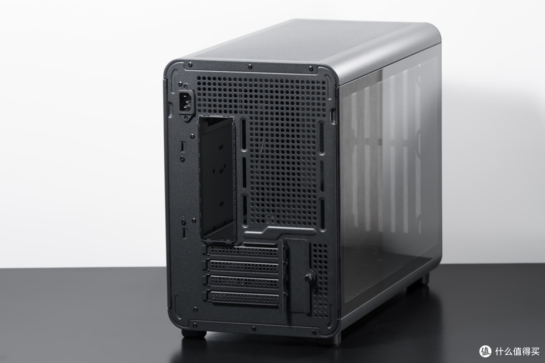 精致M-ATX钢炮—乔思伯D33_七彩虹B850M Ultra_影驰RTX5070Ti HOF
