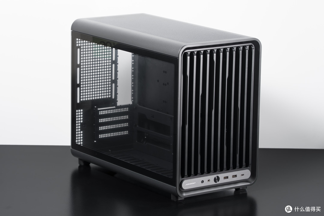 精致M-ATX钢炮—乔思伯D33_七彩虹B850M Ultra_影驰RTX5070Ti HOF