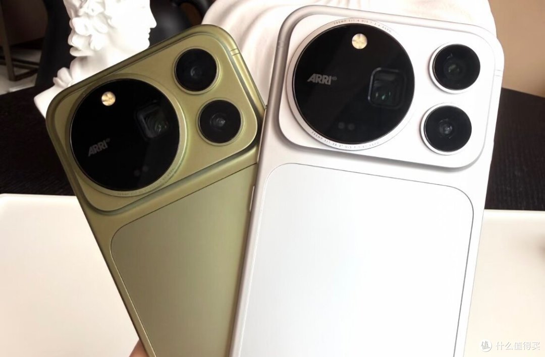 6499元起、首销爆卖194%：荣耀Magic9 Pro Max是"人民的荣耀"