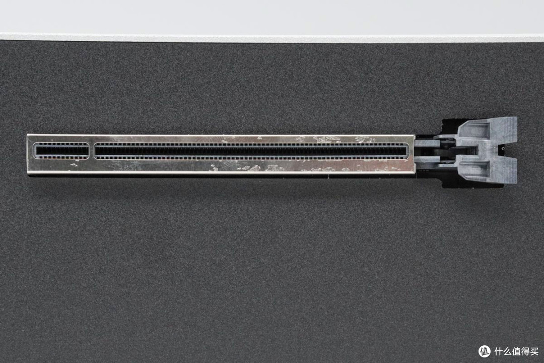 支持PCIe4.0*4带宽，天钡AG01显卡扩展坞拆解