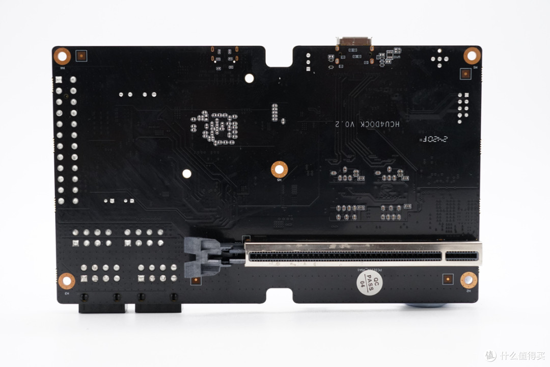 支持PCIe4.0*4带宽，天钡AG01显卡扩展坞拆解