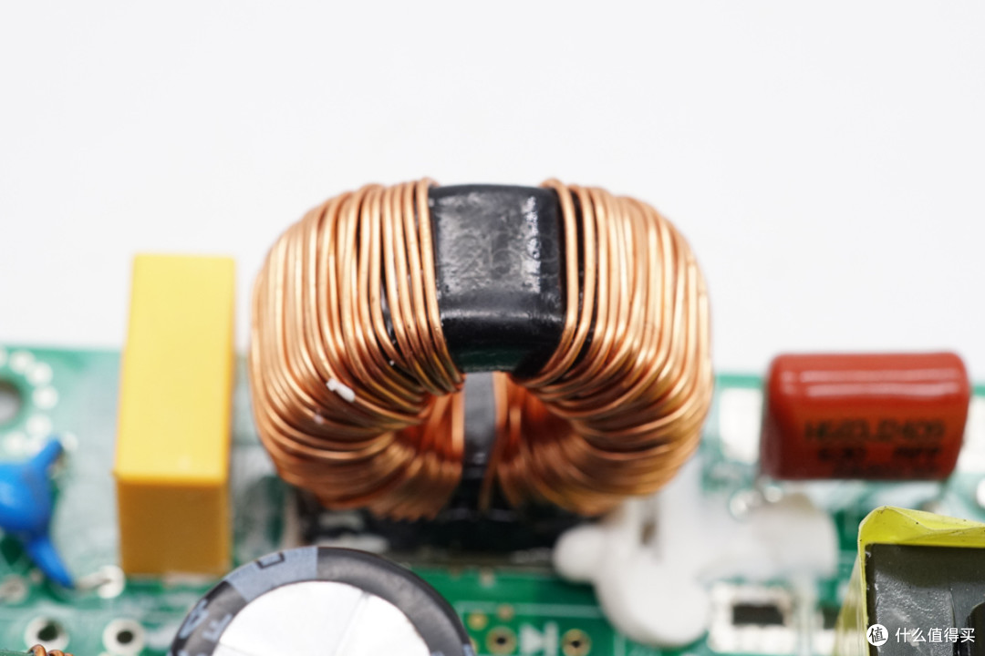 支持PCIe4.0*4带宽，天钡AG01显卡扩展坞拆解