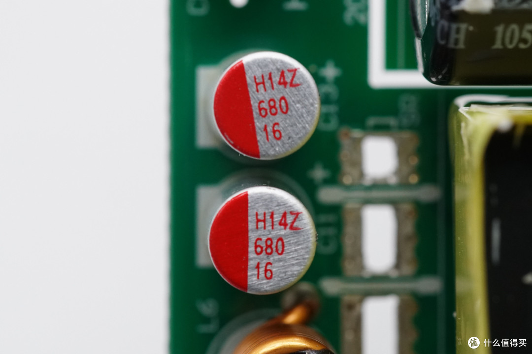 支持PCIe4.0*4带宽，天钡AG01显卡扩展坞拆解
