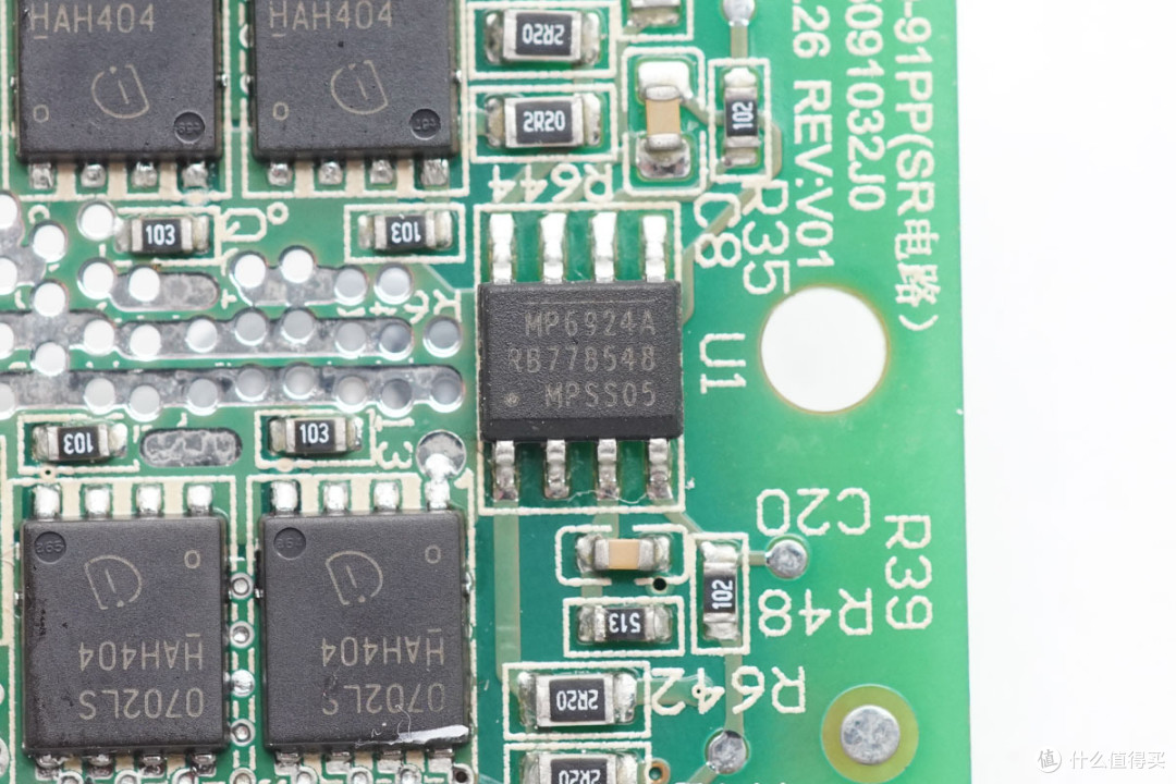 支持PCIe4.0*4带宽，天钡AG01显卡扩展坞拆解