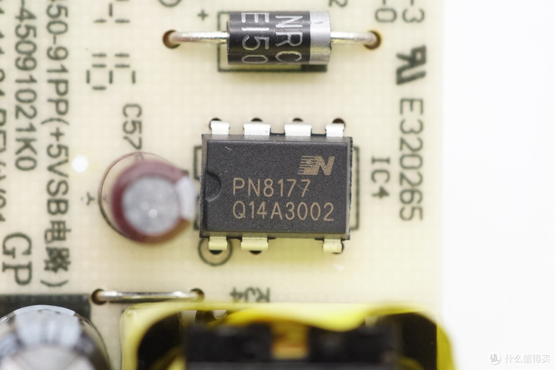 支持PCIe4.0*4带宽，天钡AG01显卡扩展坞拆解