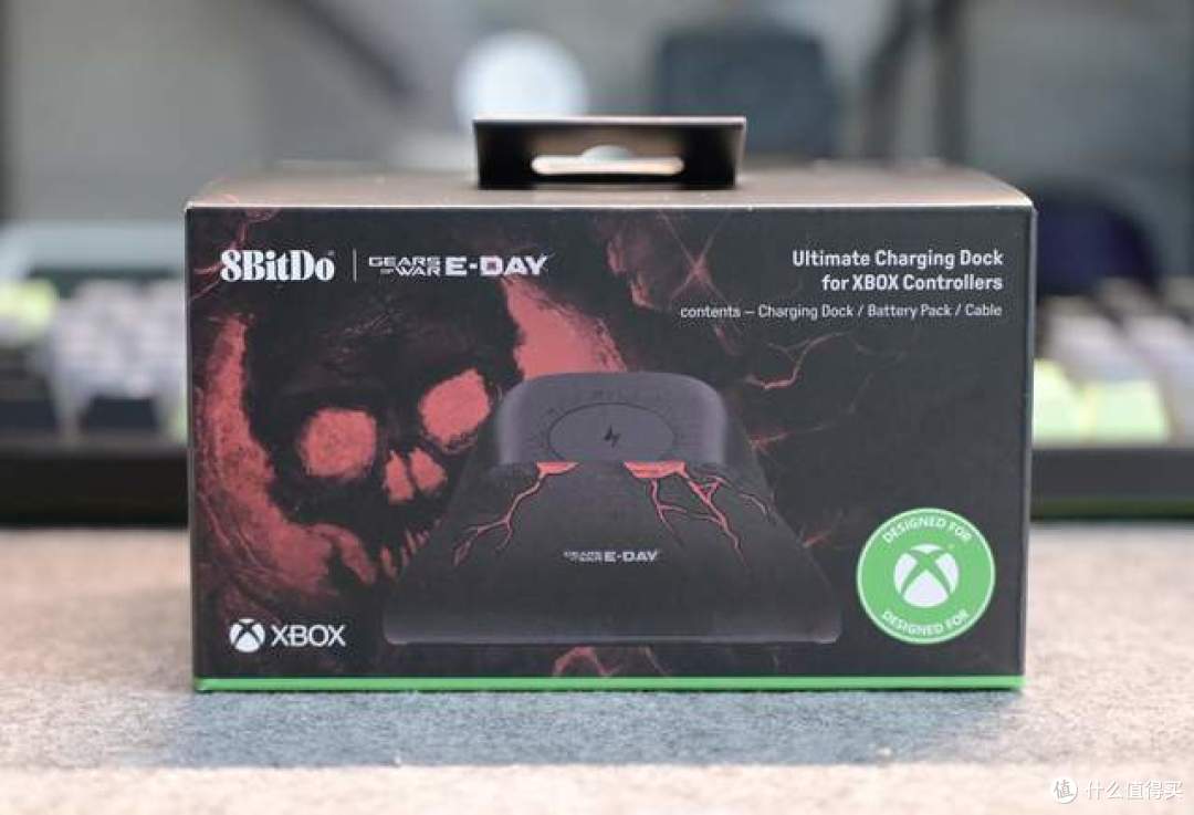 告别频繁换电池 八位堂凝焰XBOX充电底座 战争机器联名款实测