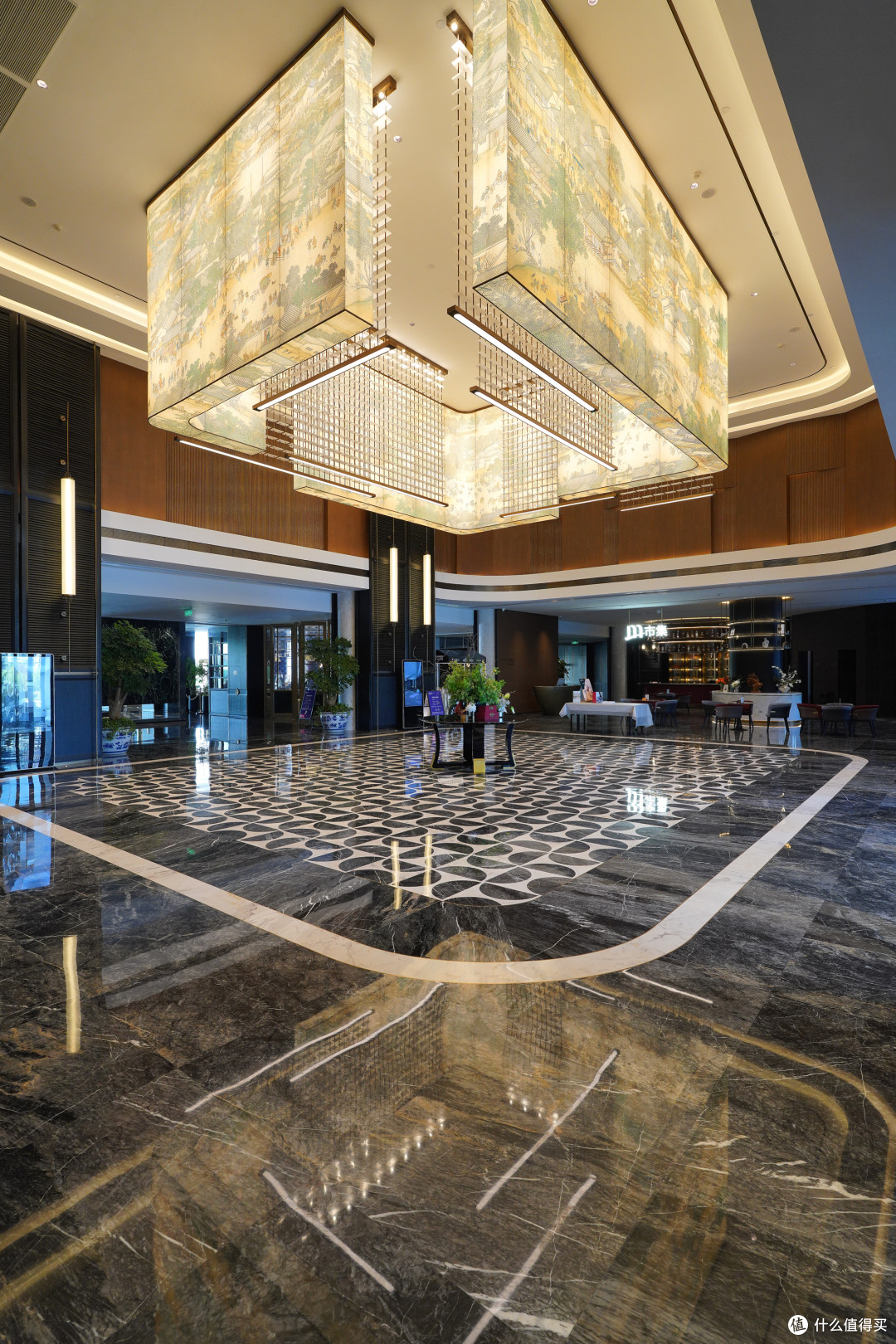 汴京里,西湖边,我寻到了这家宛若经济上行期的度假酒店