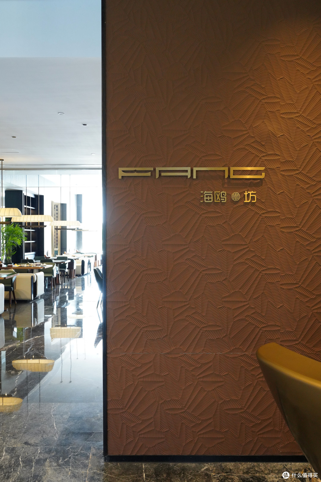 汴京里,西湖边,我寻到了这家宛若经济上行期的度假酒店