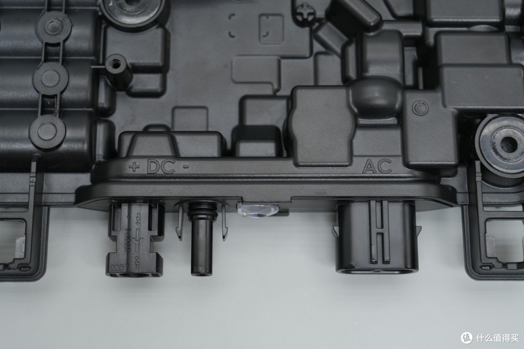 氮化镓方案设计,ENPHASE ENERGY IQ9N 微型逆变器拆解