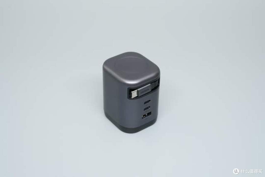 把100W快充与伸缩线塞进小机身，绿联这款新品值不值得买？