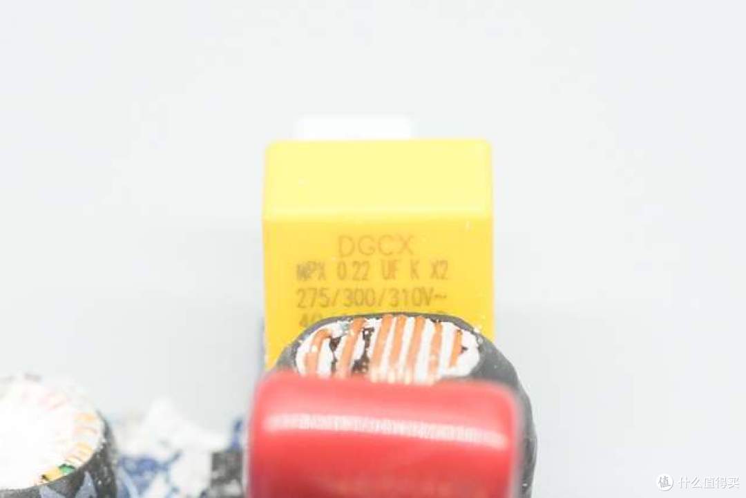 把100W快充与伸缩线塞进小机身，绿联这款新品值不值得买？
