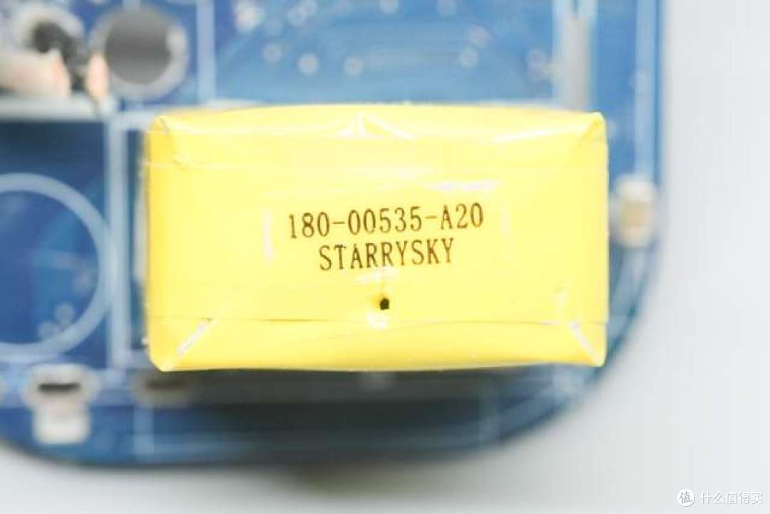 把100W快充与伸缩线塞进小机身，绿联这款新品值不值得买？