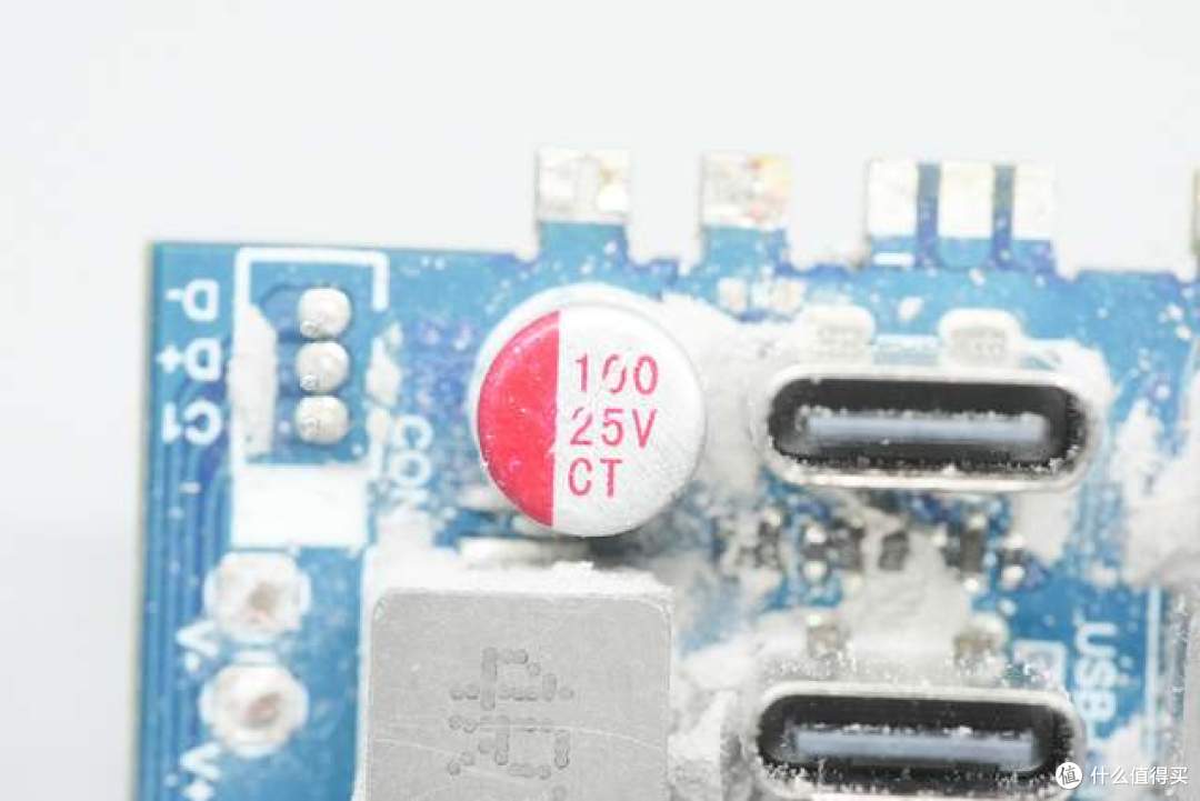把100W快充与伸缩线塞进小机身，绿联这款新品值不值得买？