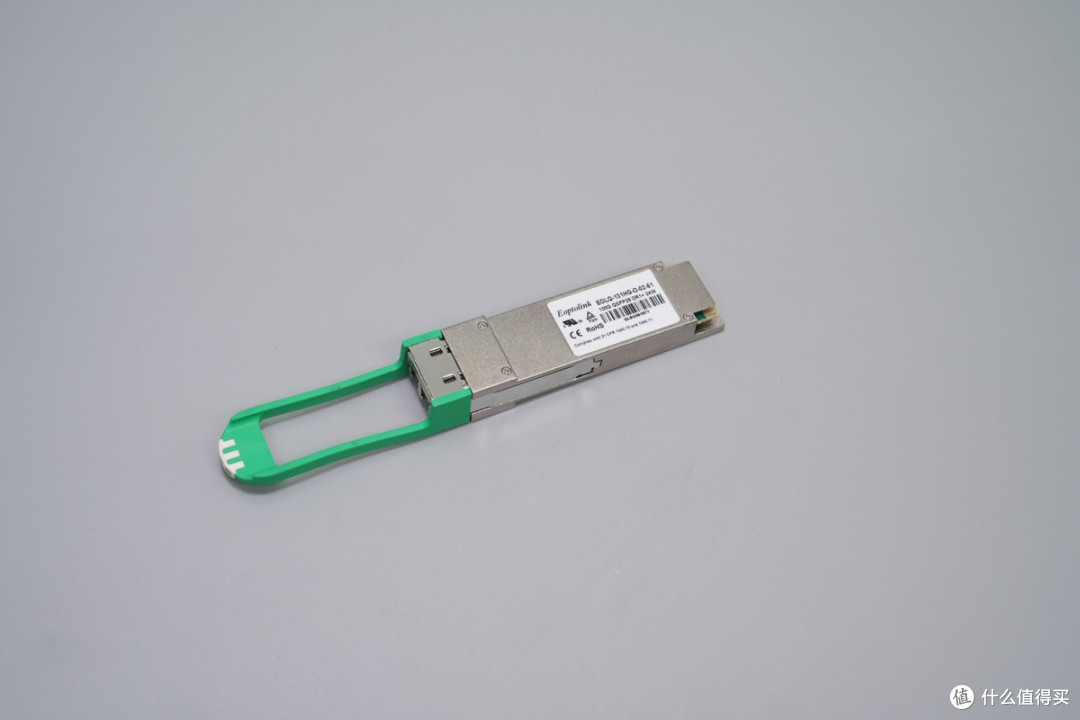 QSFP28标准设计,新易盛100G光模块拆解