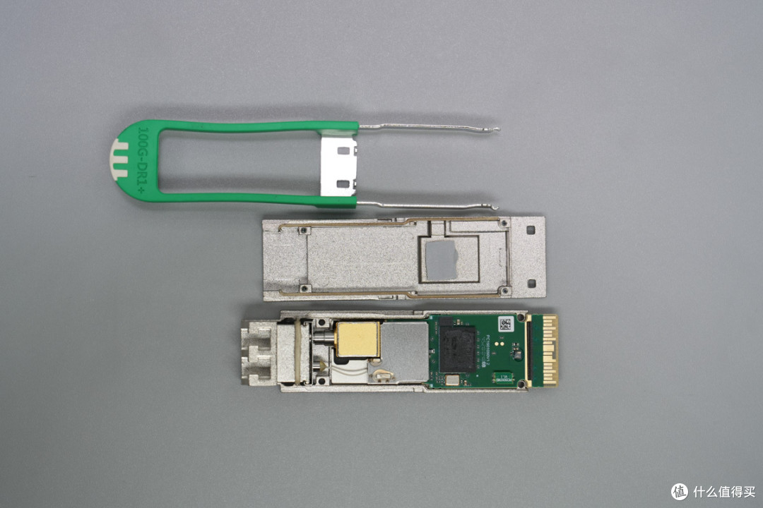 QSFP28标准设计,新易盛100G光模块拆解